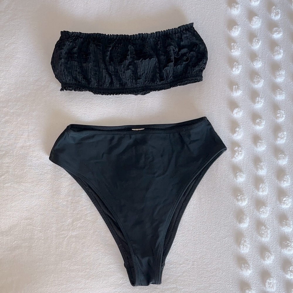 Puckered bandeau bikini top with high waist bottoms